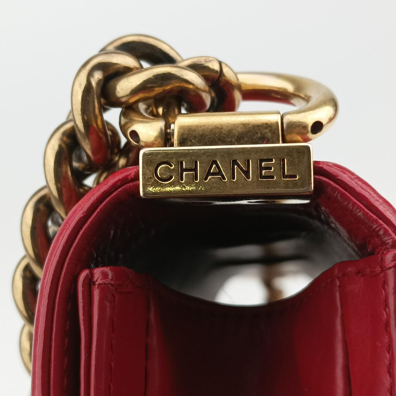 BOY CHANEL Red Leather A66713 15642304ボーイシャネル レッド レザー A66713 15642304