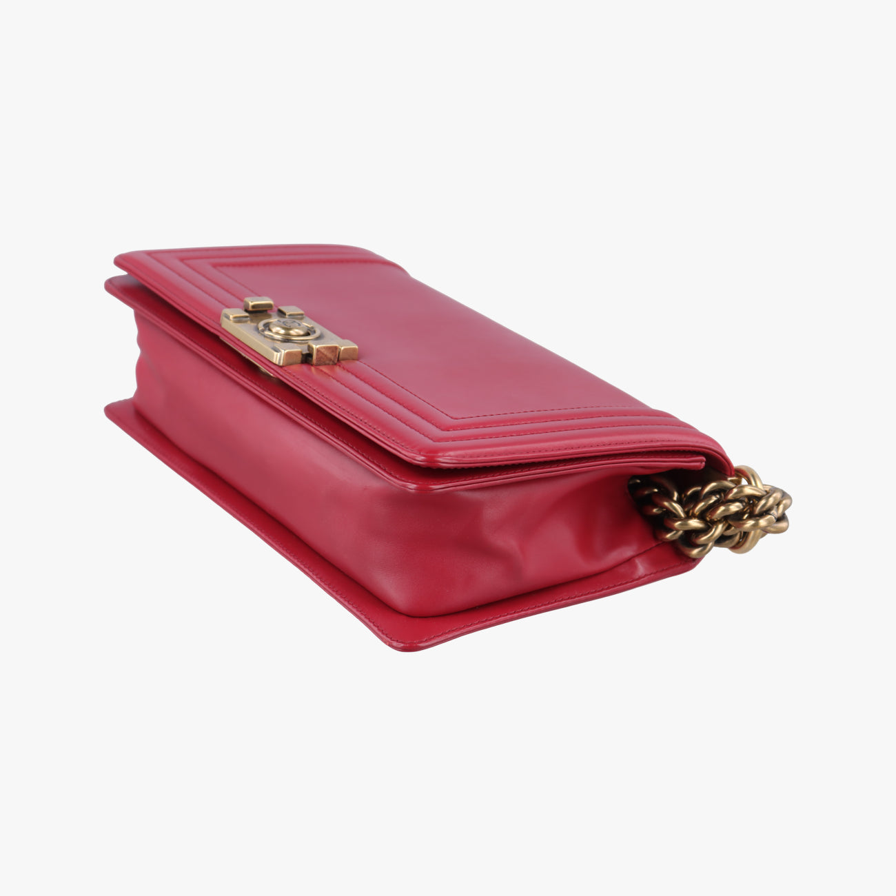 BOY CHANEL Red Leather A66713 15642304ボーイシャネル レッド レザー A66713 15642304