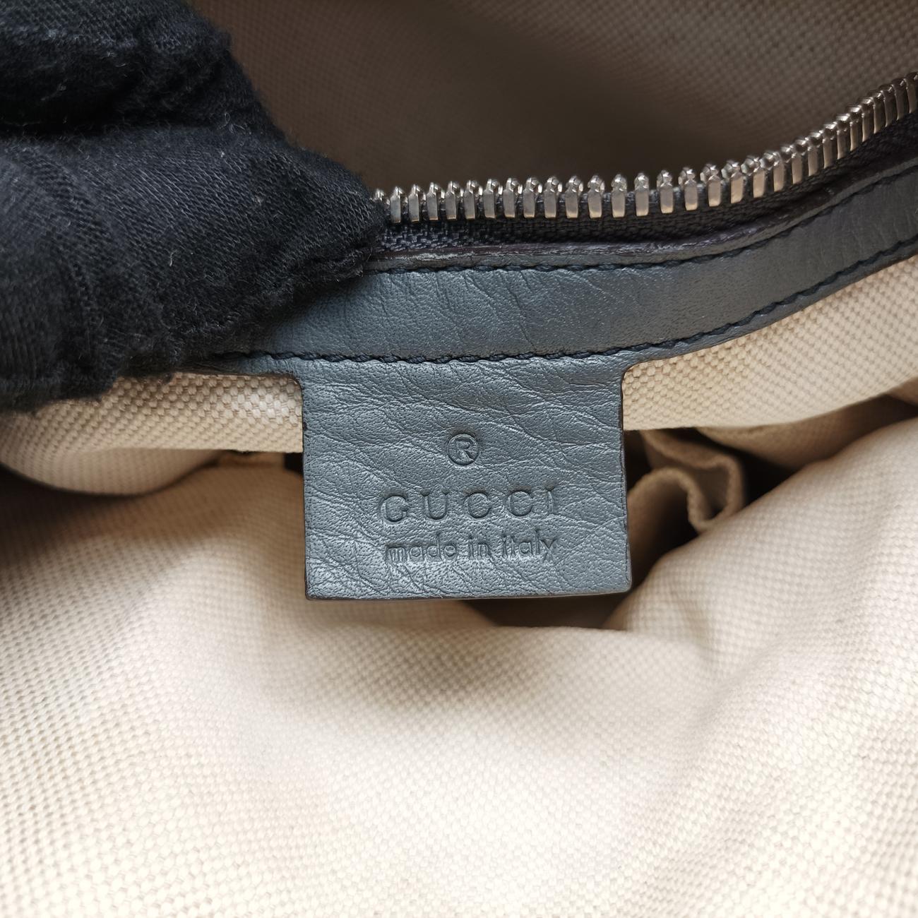 Interlocking G Logo Soho Messenger Grey Leather 322059 A016476622インターロッキングG ソーホー メッセンジャー グレー レザー 322059 A016476622