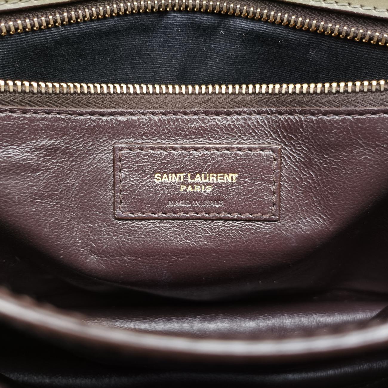 CASSANDRAGreenLeather × Suede532750MAL532750.0719カサンドラグリーンレザー×スエード532750MAL532750.0719