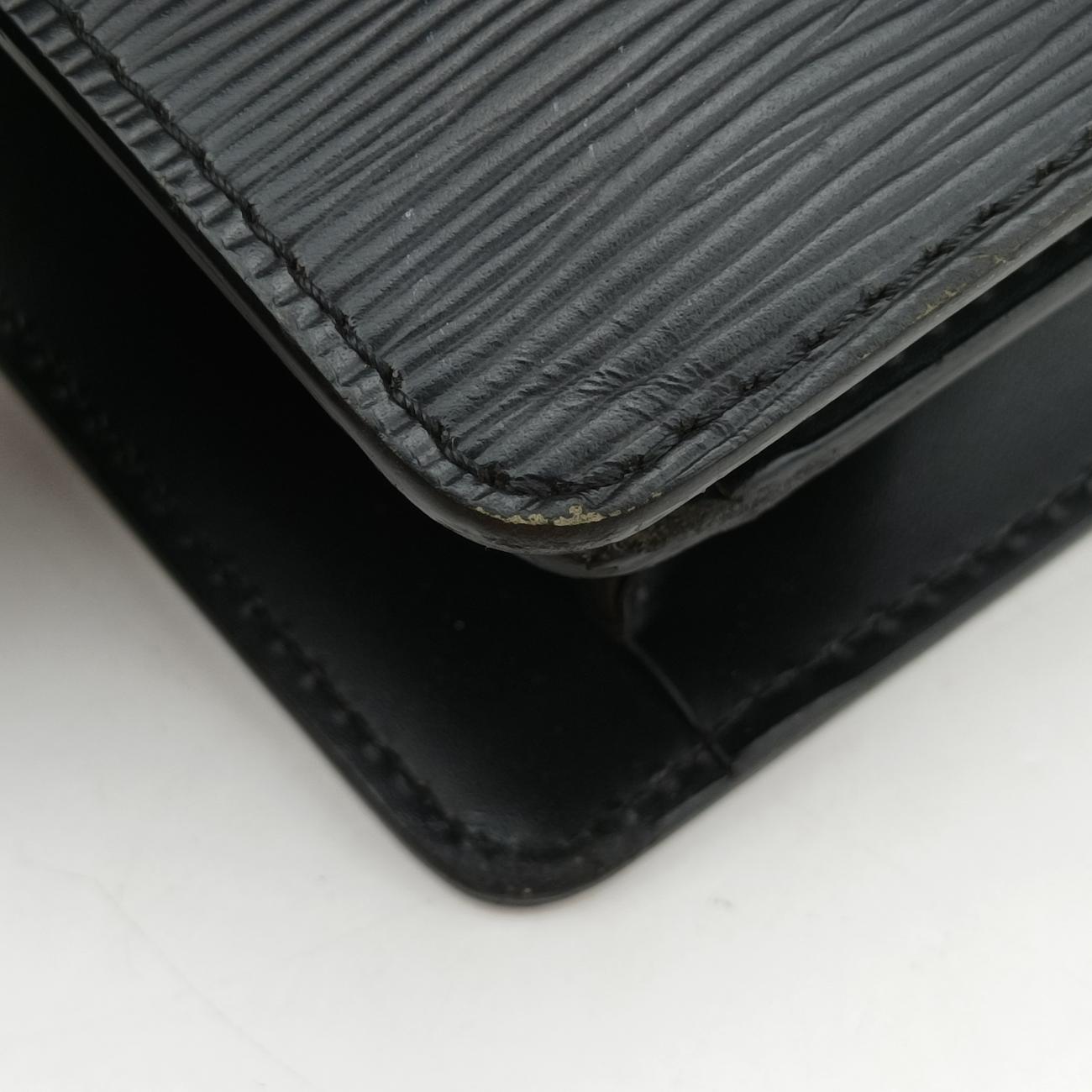 Servite FermoirNoirEpiM54352MI0938セルヴィット フェルモワールノワールエピM54352MI0938