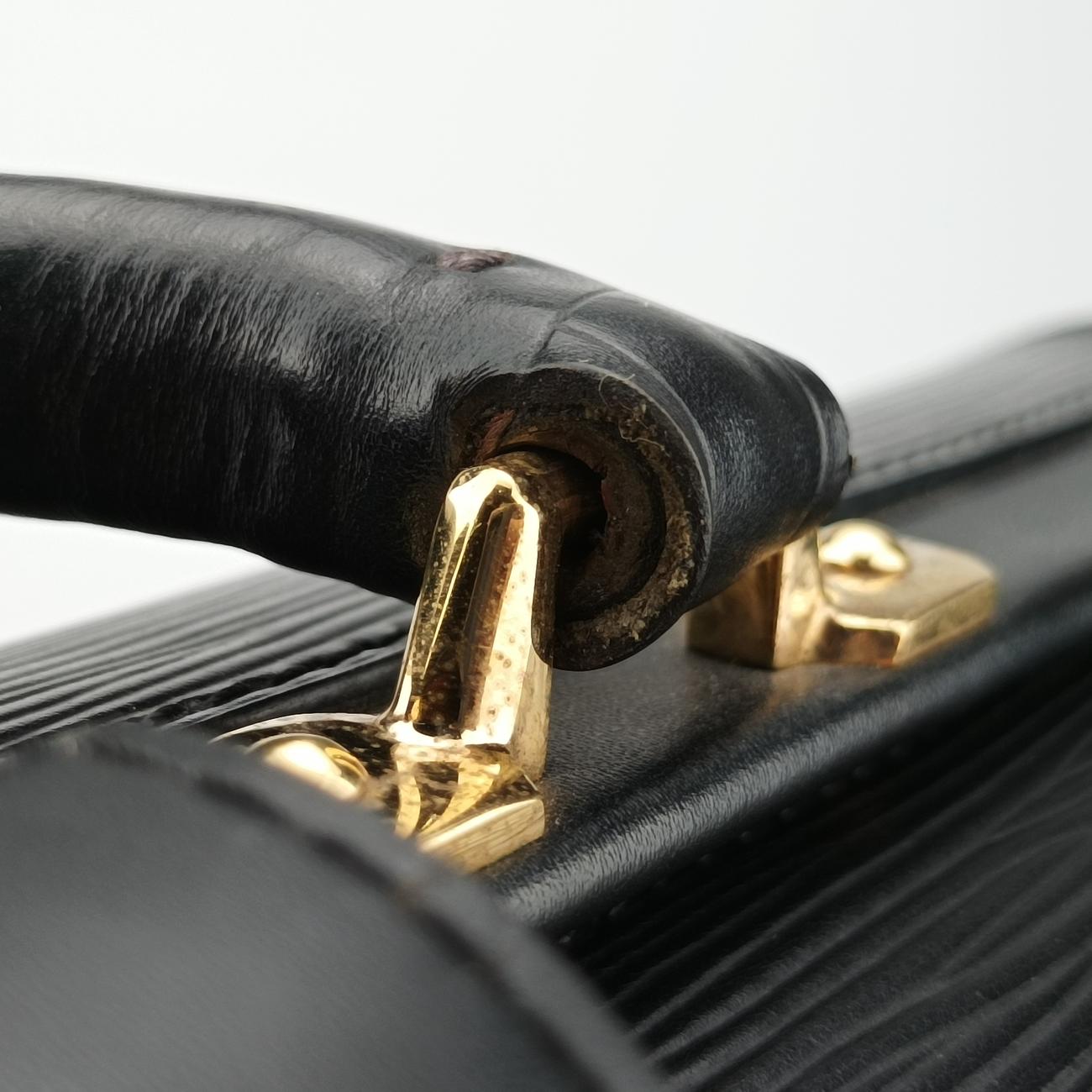 Servite FermoirNoirEpiM54352MI0938セルヴィット フェルモワールノワールエピM54352MI0938