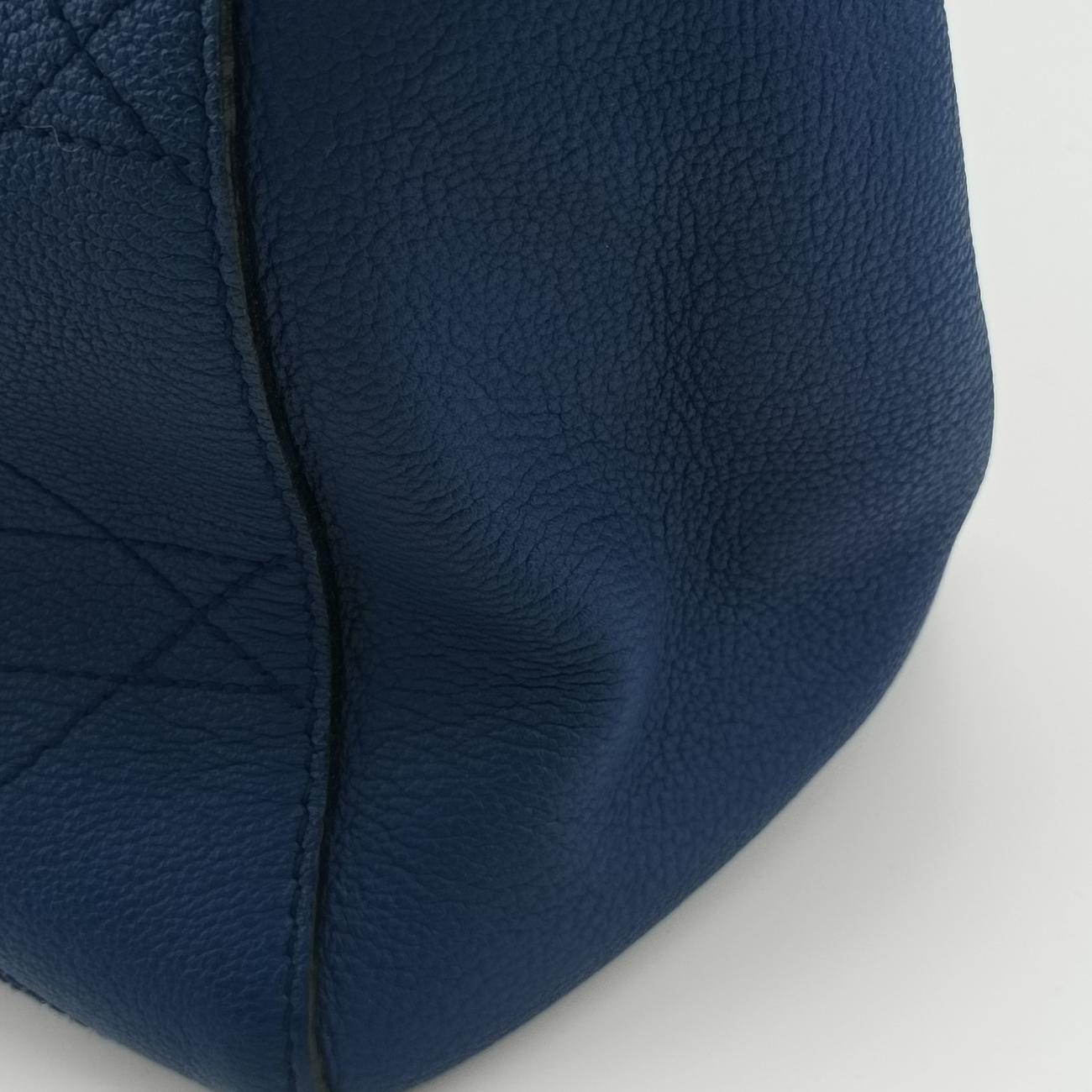 Medium Cannage Grained Blue Leather 01-RU-0166ミディアムカナージュグレイン ブルー レザー 01-RU-0166