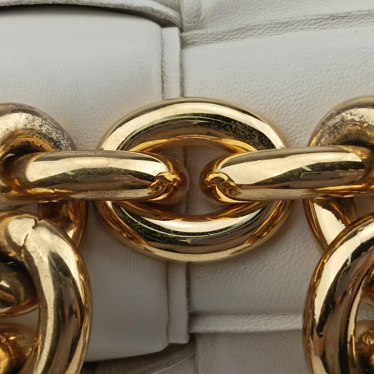 The Chain Cassette White lambskin B09341150Oザ チェーン カセット ホワイト ラムスキン B09341150O