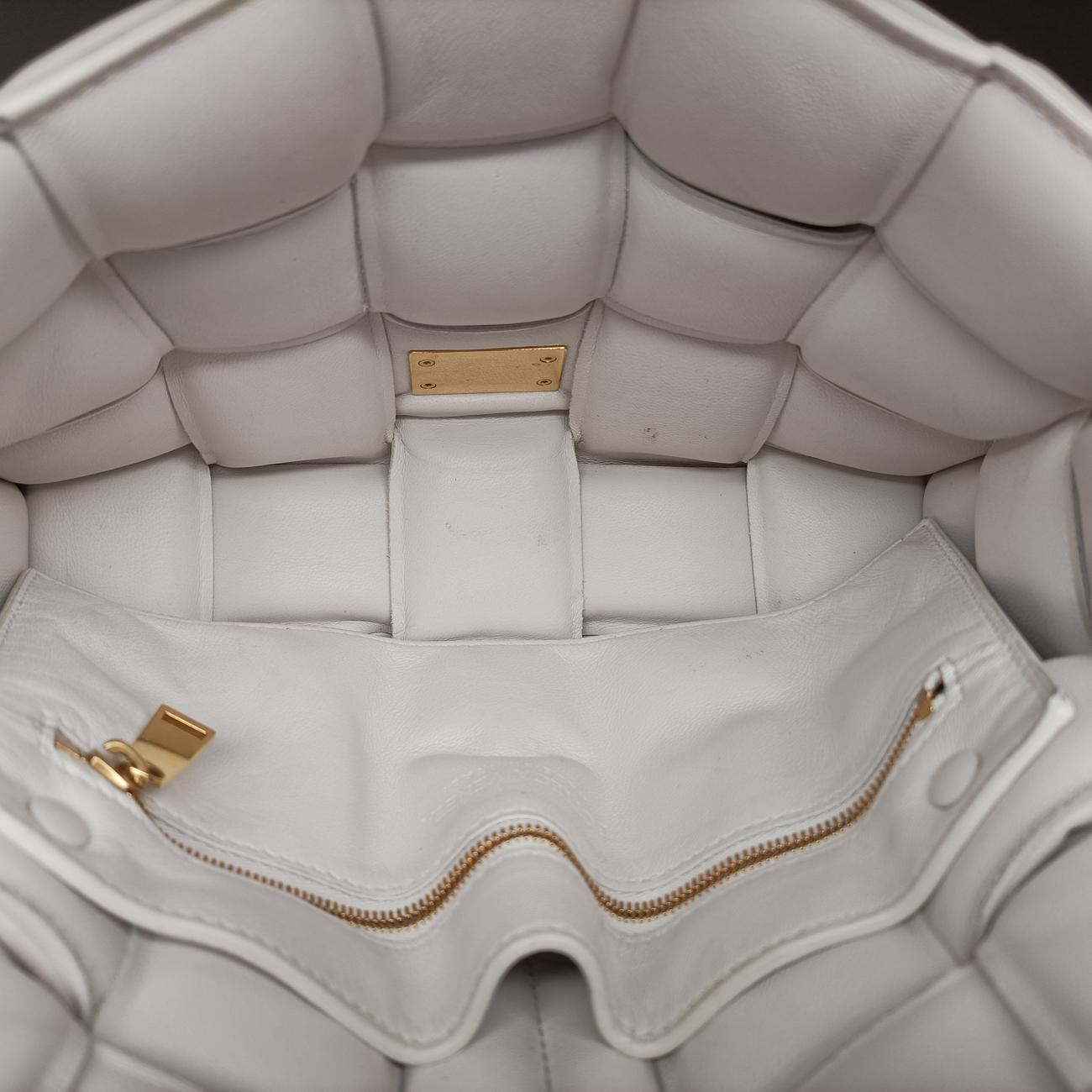 The Chain Cassette White lambskin B09341150Oザ チェーン カセット ホワイト ラムスキン B09341150O