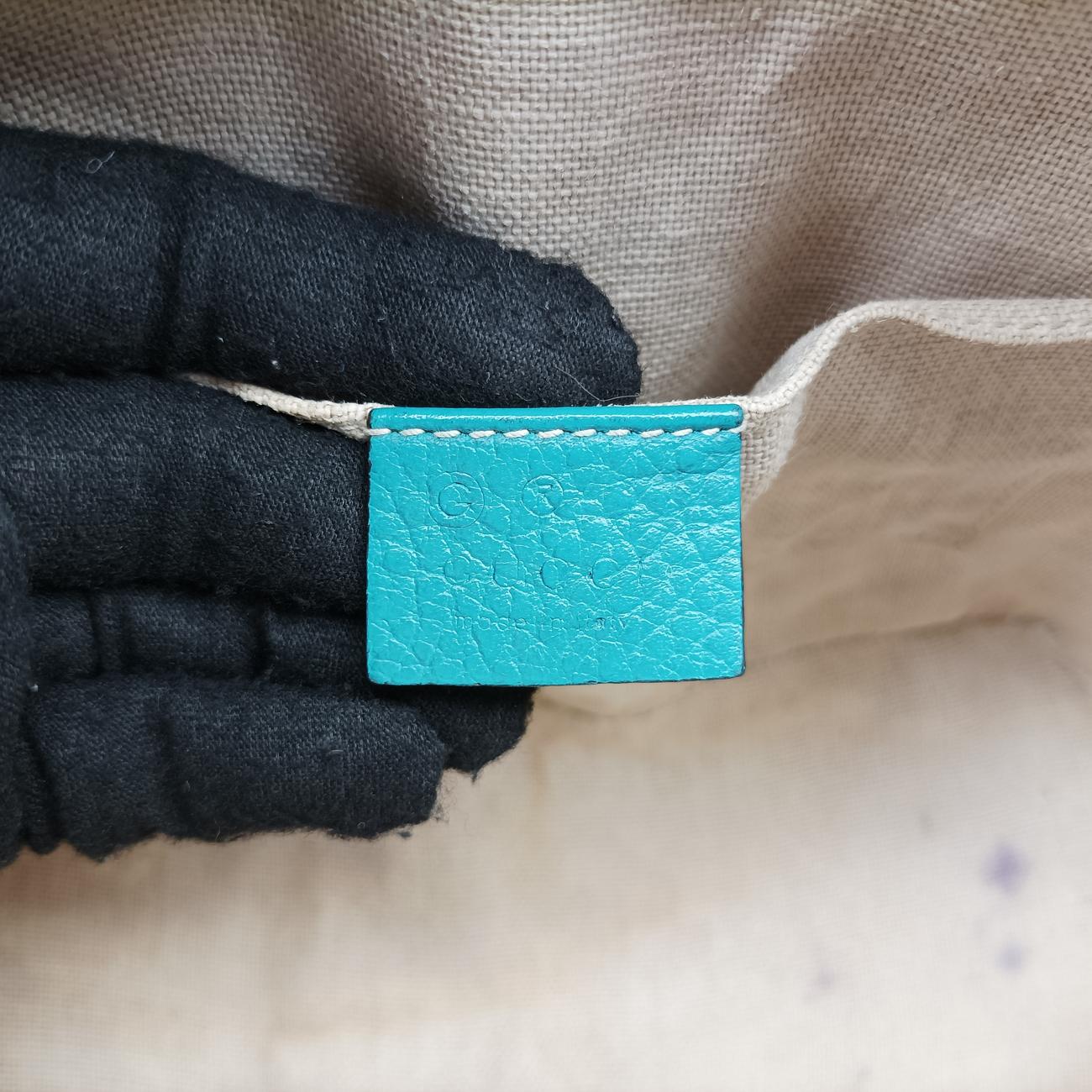 Interlocking G charm Dome Blue Leather 449661 A021395640インターロッキングG チャーム ドーム ブルー レザー 449661 A021395640