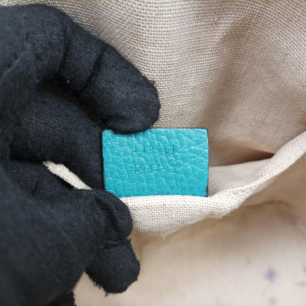 Interlocking G charm Dome Blue Leather 449661 A021395640インターロッキングG チャーム ドーム ブルー レザー 449661 A021395640