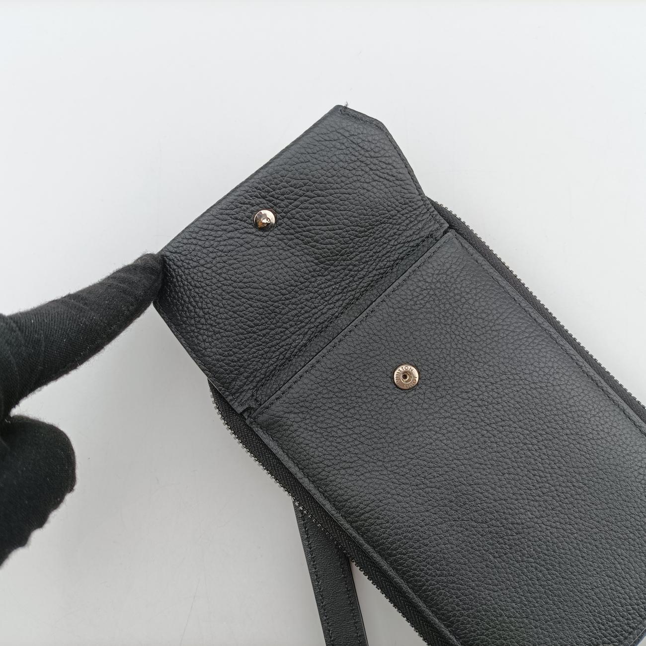 LV Aerogramme Phone PouchBlackGrained LeatherM57089MI4270 ICチップLV アエログラム フォン ポーチブラックグレインレザーM57089MI4270 ICチップ
