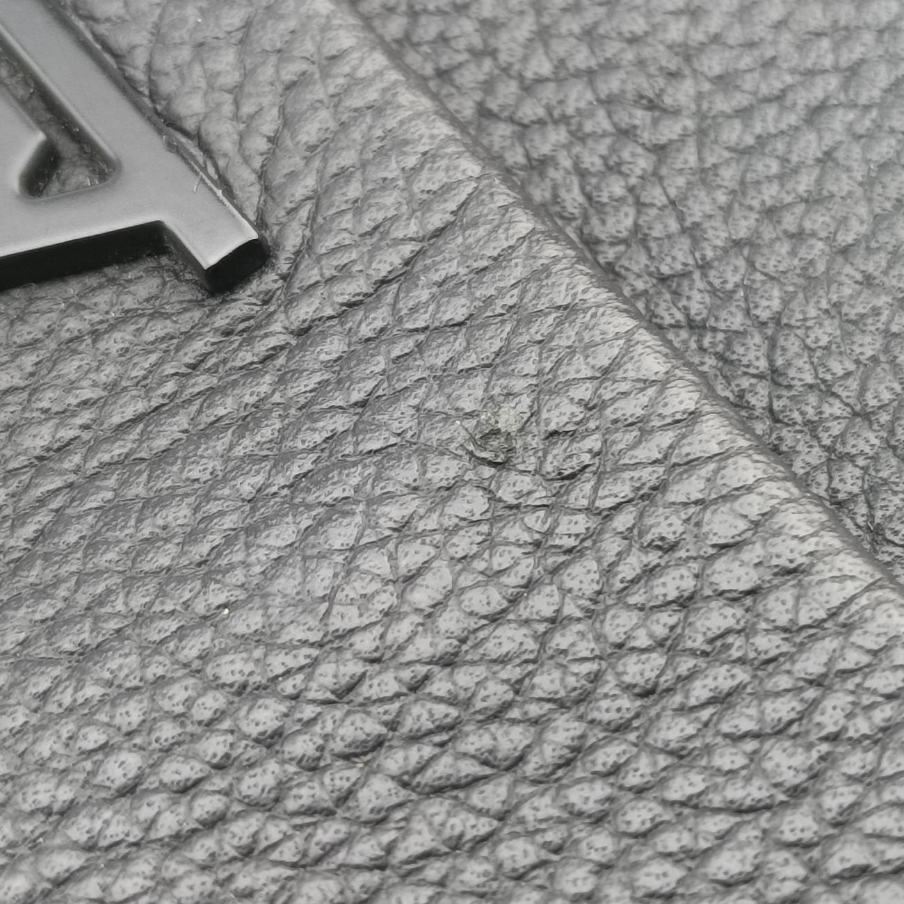LV Aerogramme Phone PouchBlackGrained LeatherM57089MI4270 ICチップLV アエログラム フォン ポーチブラックグレインレザーM57089MI4270 ICチップ
