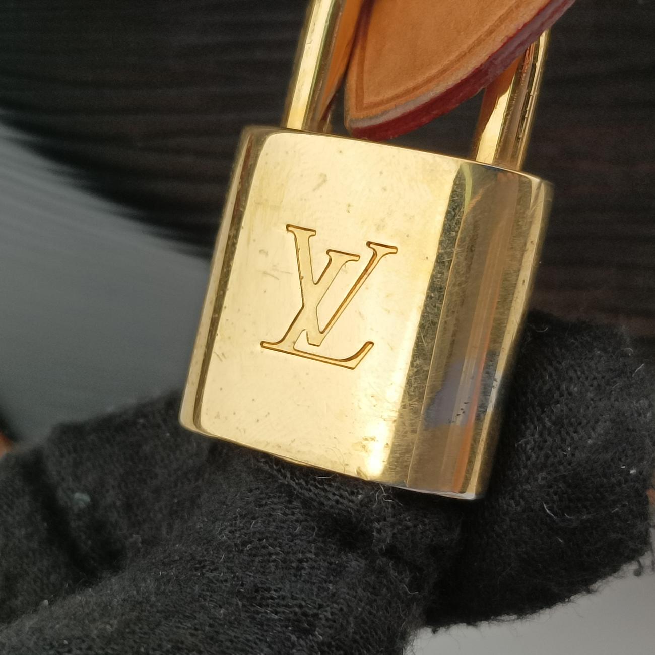 Dock PMNoirepiM93245DU2184ドックPMノワールエピM93245DU2184