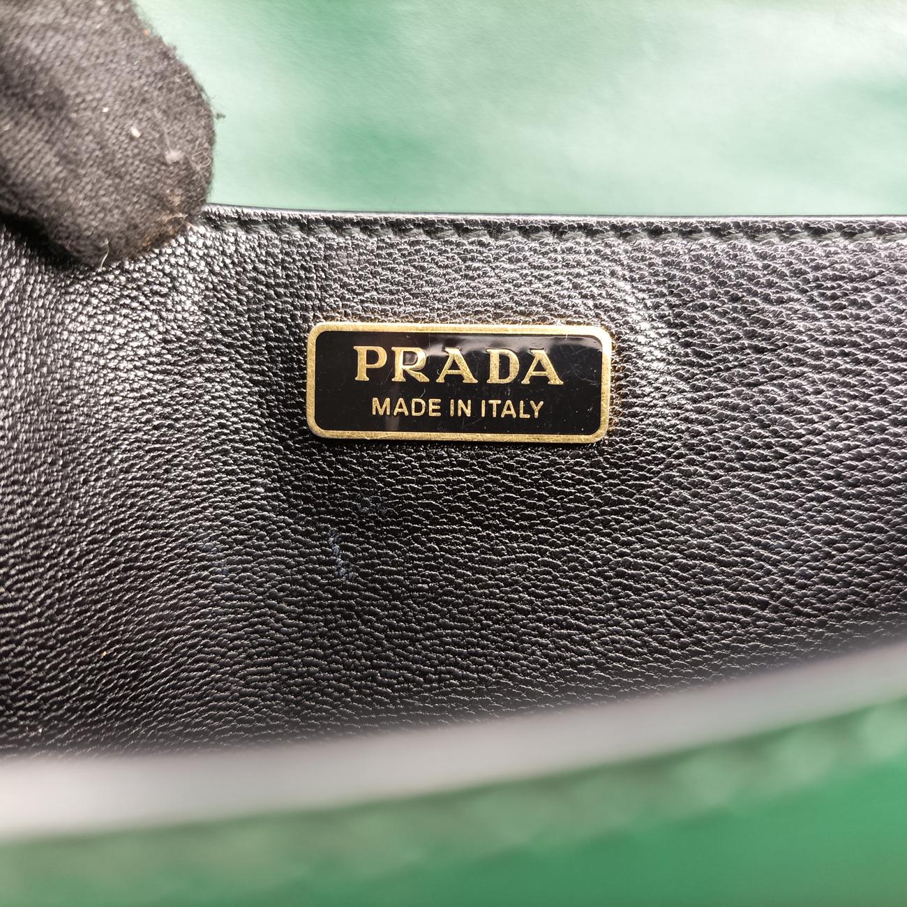 Cahier Green×Black Leather 1BD045 25 Bカイエ グリーン×ブラック レザー 1BD045 25 B