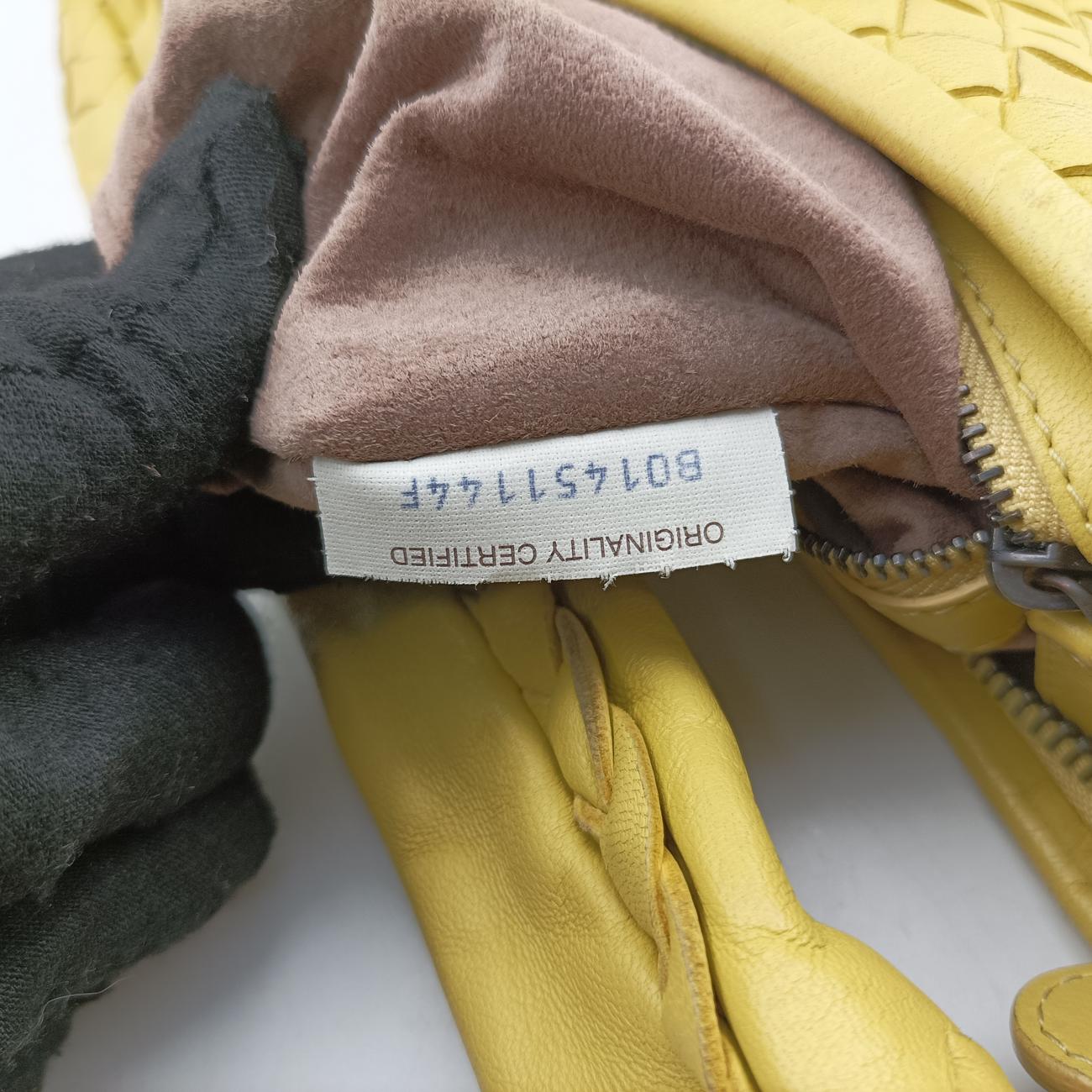 Intrecciato Yellow lambskin B01451144Fイントレチャート イエロー ラムスキン B01451144F