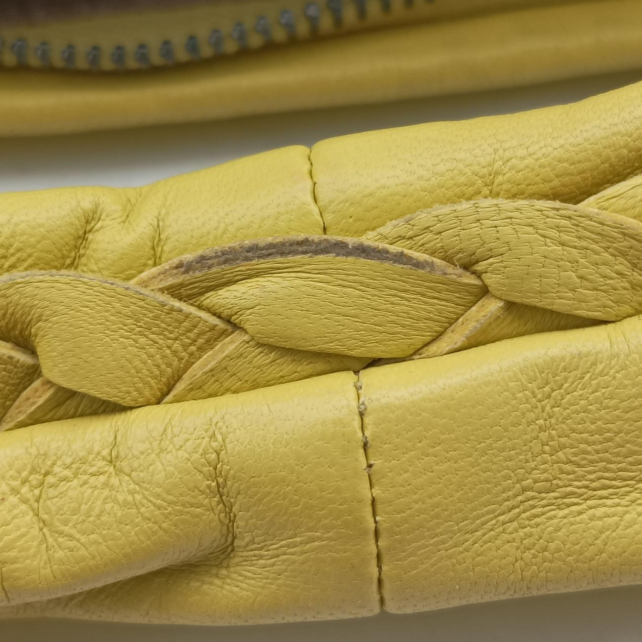 Intrecciato Yellow lambskin B01451144Fイントレチャート イエロー ラムスキン B01451144F