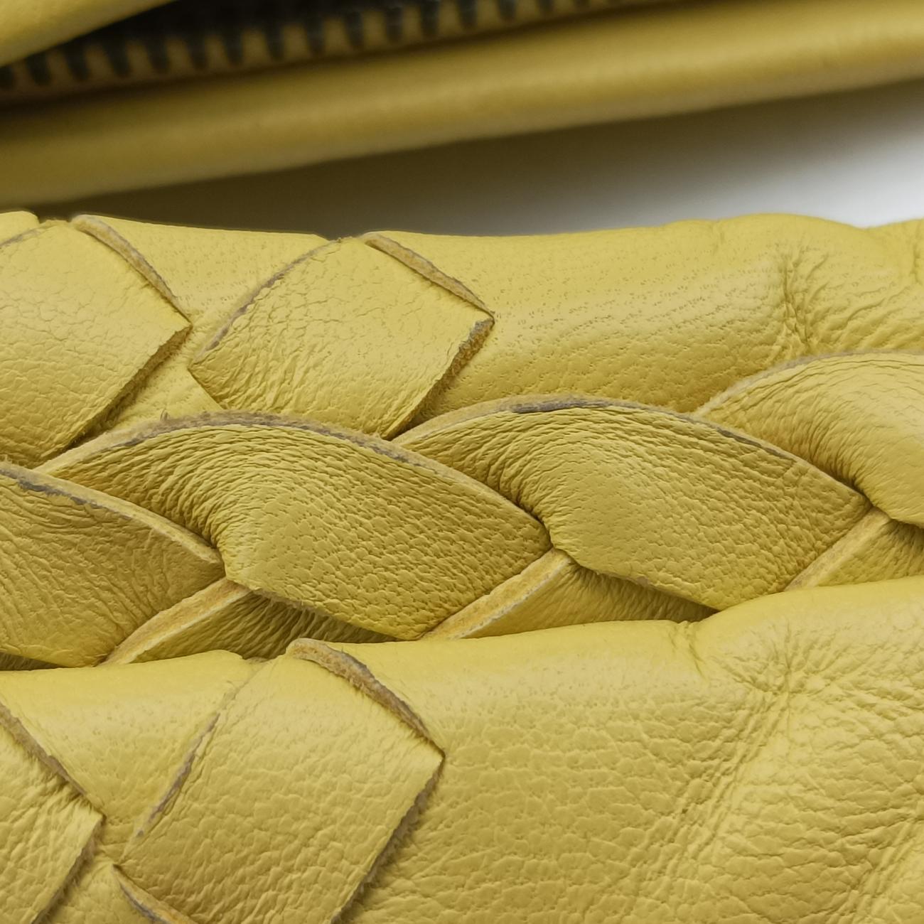 Intrecciato Yellow lambskin B01451144Fイントレチャート イエロー ラムスキン B01451144F