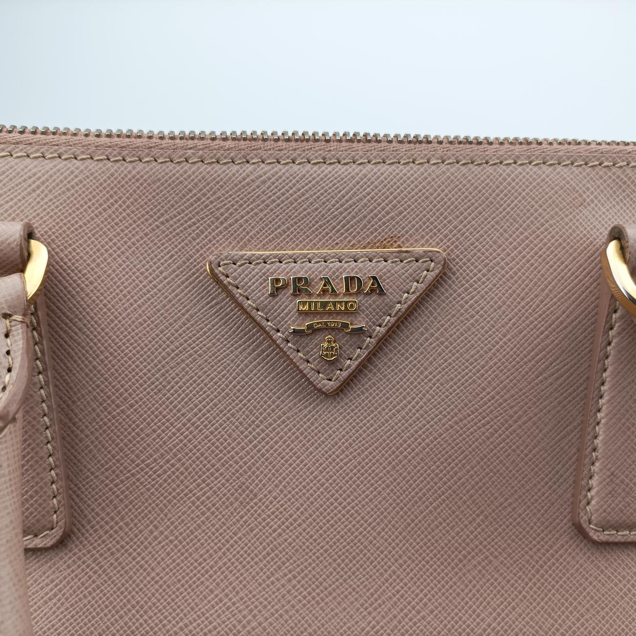 Galleria Pink SAFFIANO Leather BN1801 117ガレリア ピンク サフィアーノレザー BN1801 117