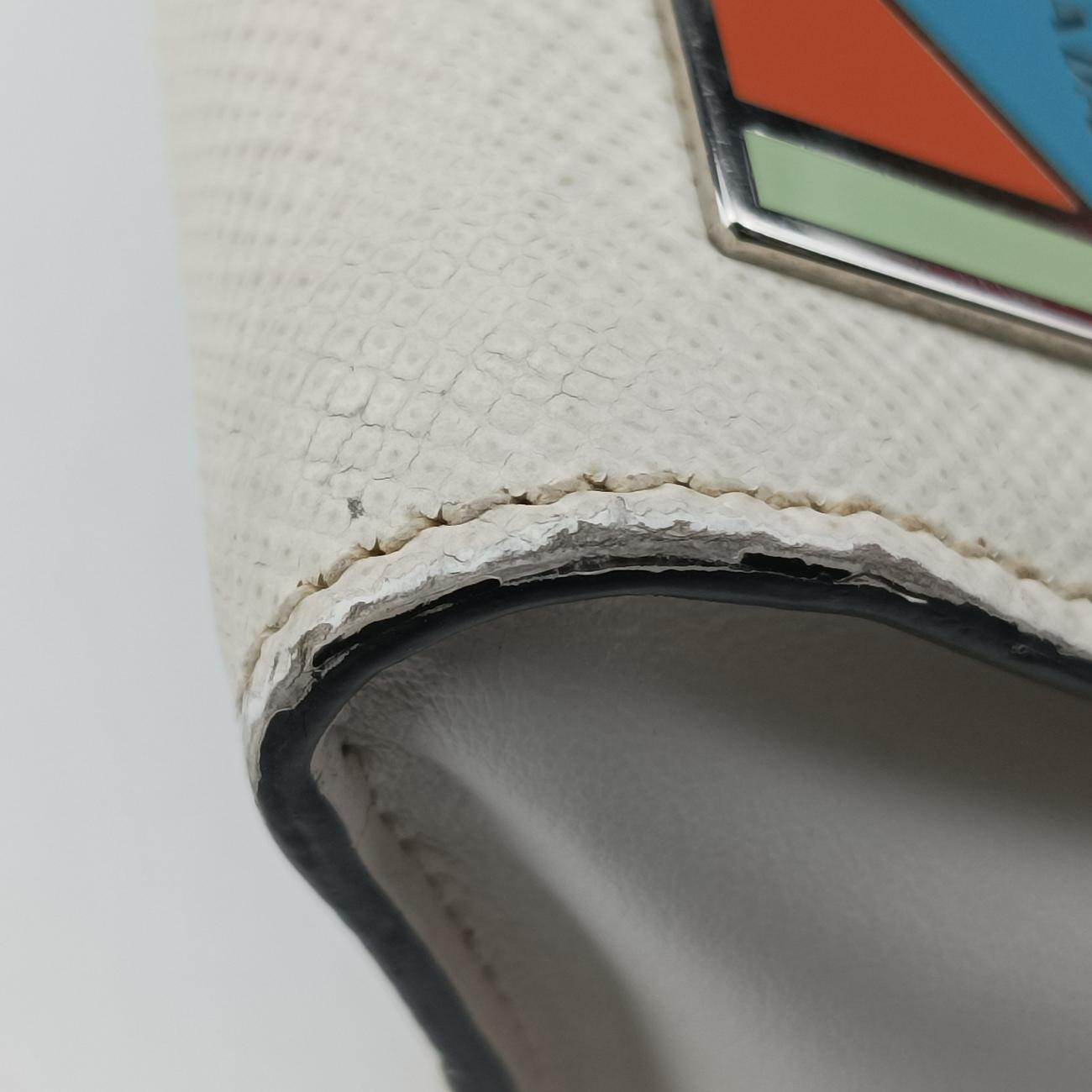 Monochrome Robot White SAFFIANO Leather 1BD127 7/Dモノクローム ロボット ホワイト サフィアーノレザー 1BD127 7/D