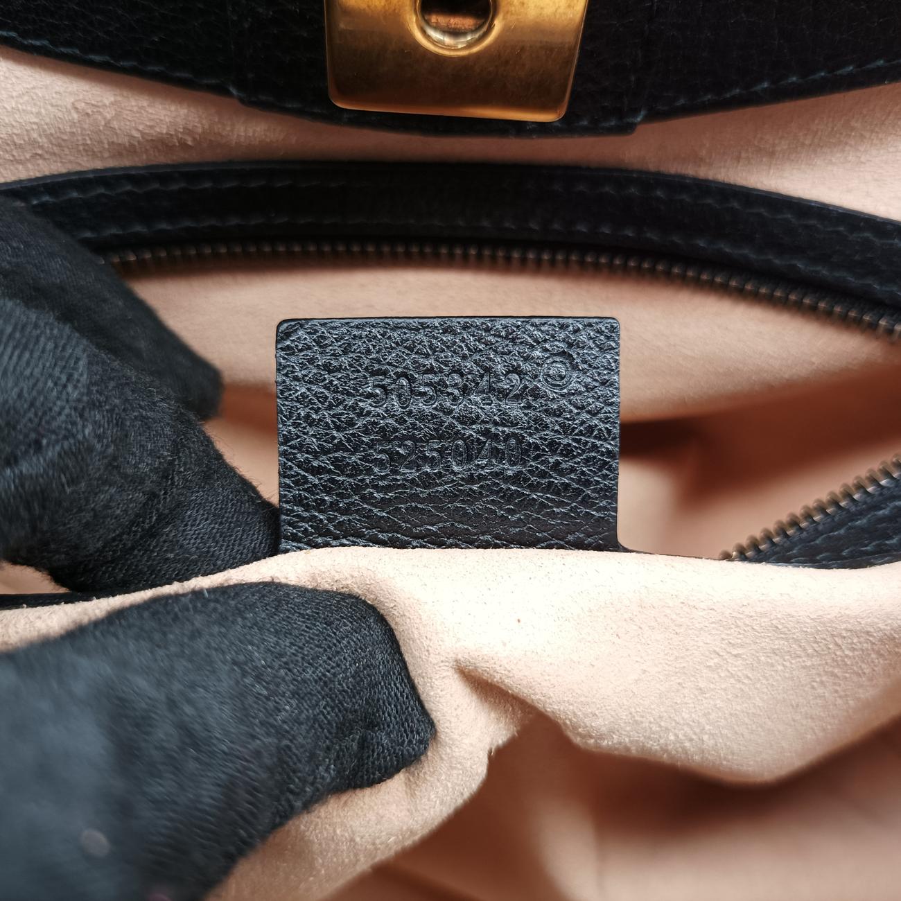 Crystal Butterfly Linea Totem Black x Green x Red x Multicolor Leather G023685353クリスタルバタフライリネアトーテム ブラック×グリーン×レッド×マルチカラー レザー 505342 G023685353