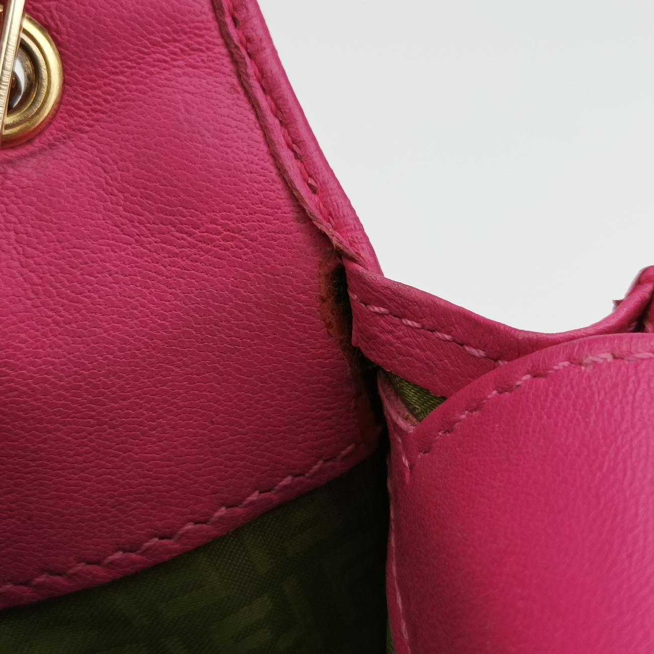 Embossed Logo Rose Leather 8M0219 2401-8M0219-YMY-089エンボス ロゴ ローズ レッド レザー 8M0219 2401-8M0219-YMY-089