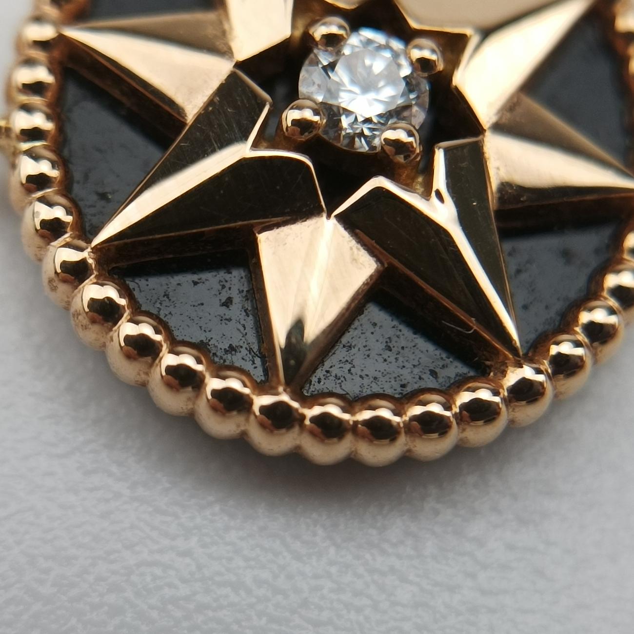 Rose des Vents medallion  Golden×Black AU750 152345ローズデヴァン メダリオン ゴールド×ブラック AU750 152345