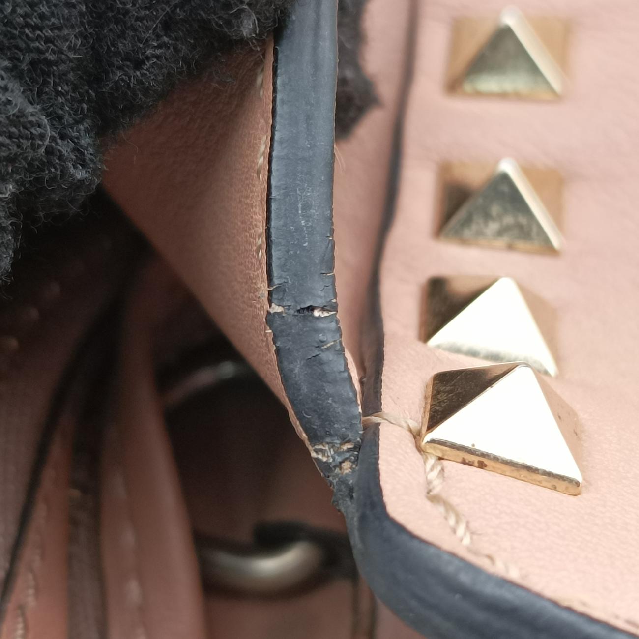 Rockstud Pink Leather BS-E339BOL1ロックスタッズ ピンク レザー BS-E339BOL1