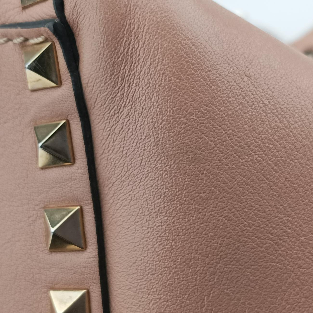 Rockstud Pink Leather BS-E339BOL1ロックスタッズ ピンク レザー BS-E339BOL1