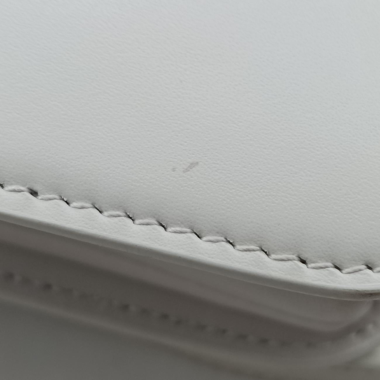 B.Logo White Leather 592898.9090.V.528147B.ロゴ ホワイト レザー 592898.9090.V.528147