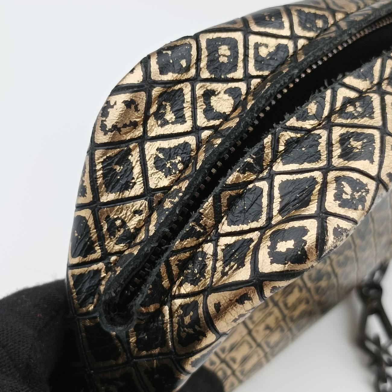 Intrecciomirage Butterfly Charm Black×golden Leather B00957186Bイントレッチミラージュ バタフライ チャーム ブラック×ゴールド レザー B00957186B