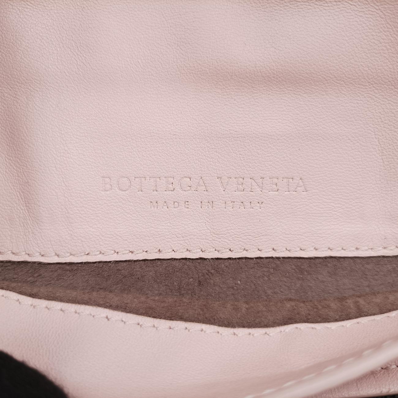 Intreccaito Olimpia Pink lambskin B05479957Iイントレチャート オリンピア ピンク ラムスキン B05479957I