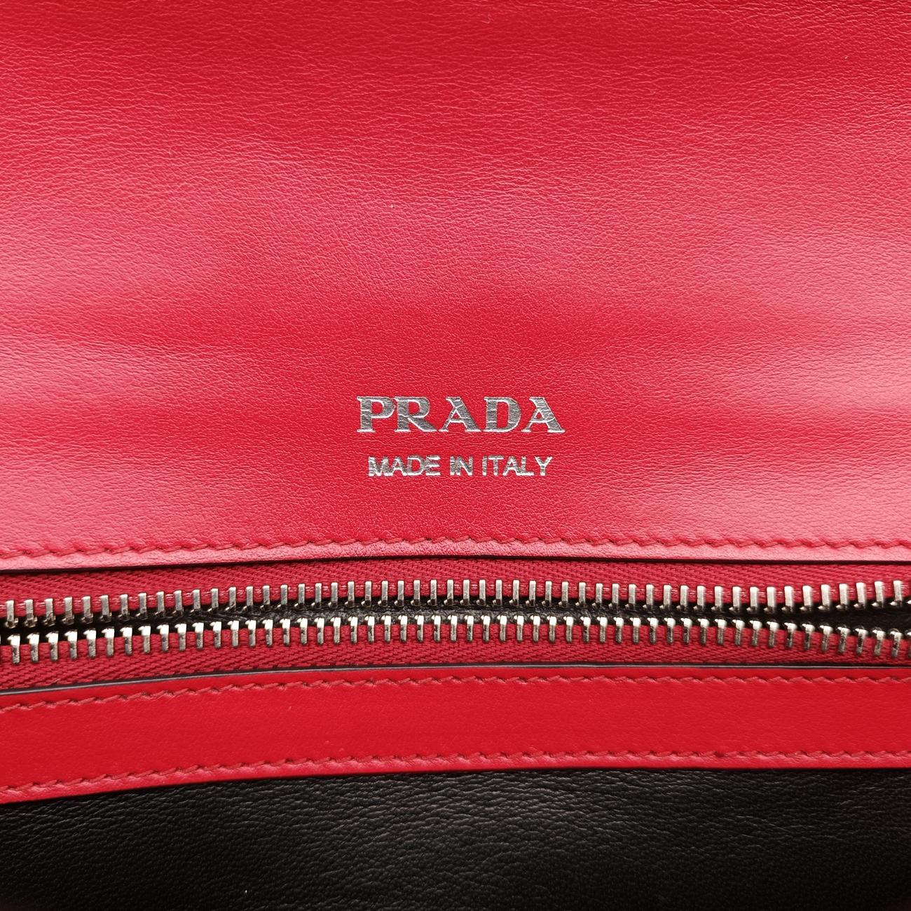 Electra Studded Red Leather x Saffiano leather 1BD120 25エレクトラ スタッズ レッド レザー×サフィアーノレザー 1BD120 25