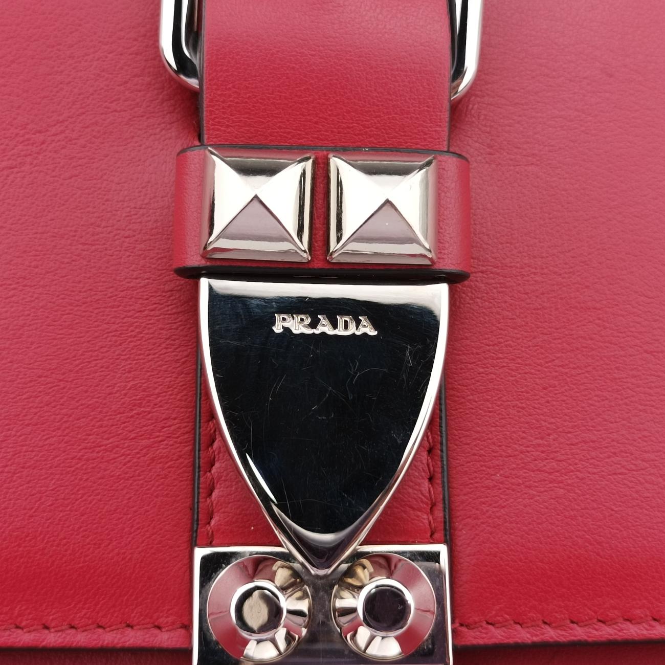 Electra Studded Red Leather x Saffiano leather 1BD120 25エレクトラ スタッズ レッド レザー×サフィアーノレザー 1BD120 25