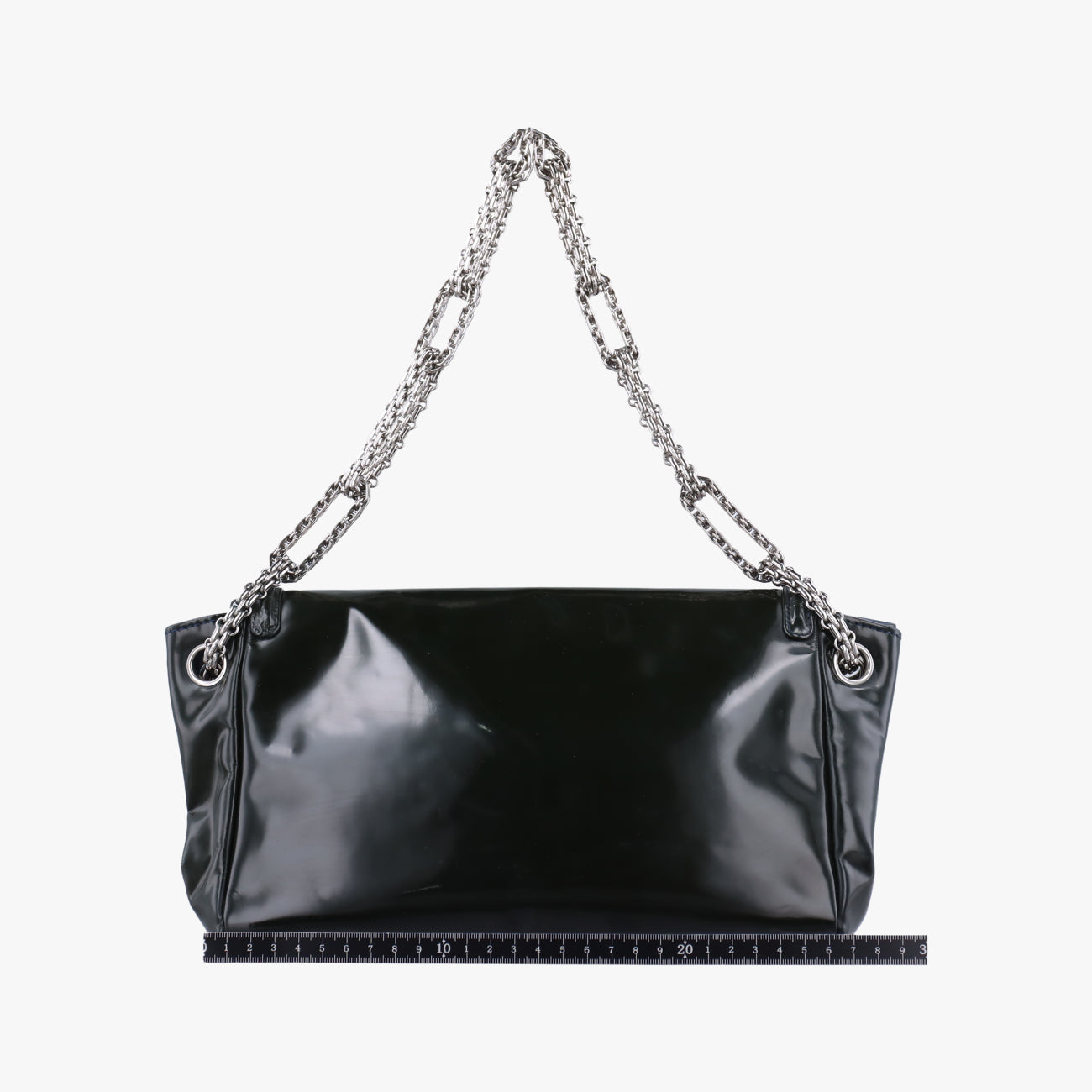 Chain Flap black Patent A46823 12688238チェーンフラップ ブラック パテント A46823 12688238