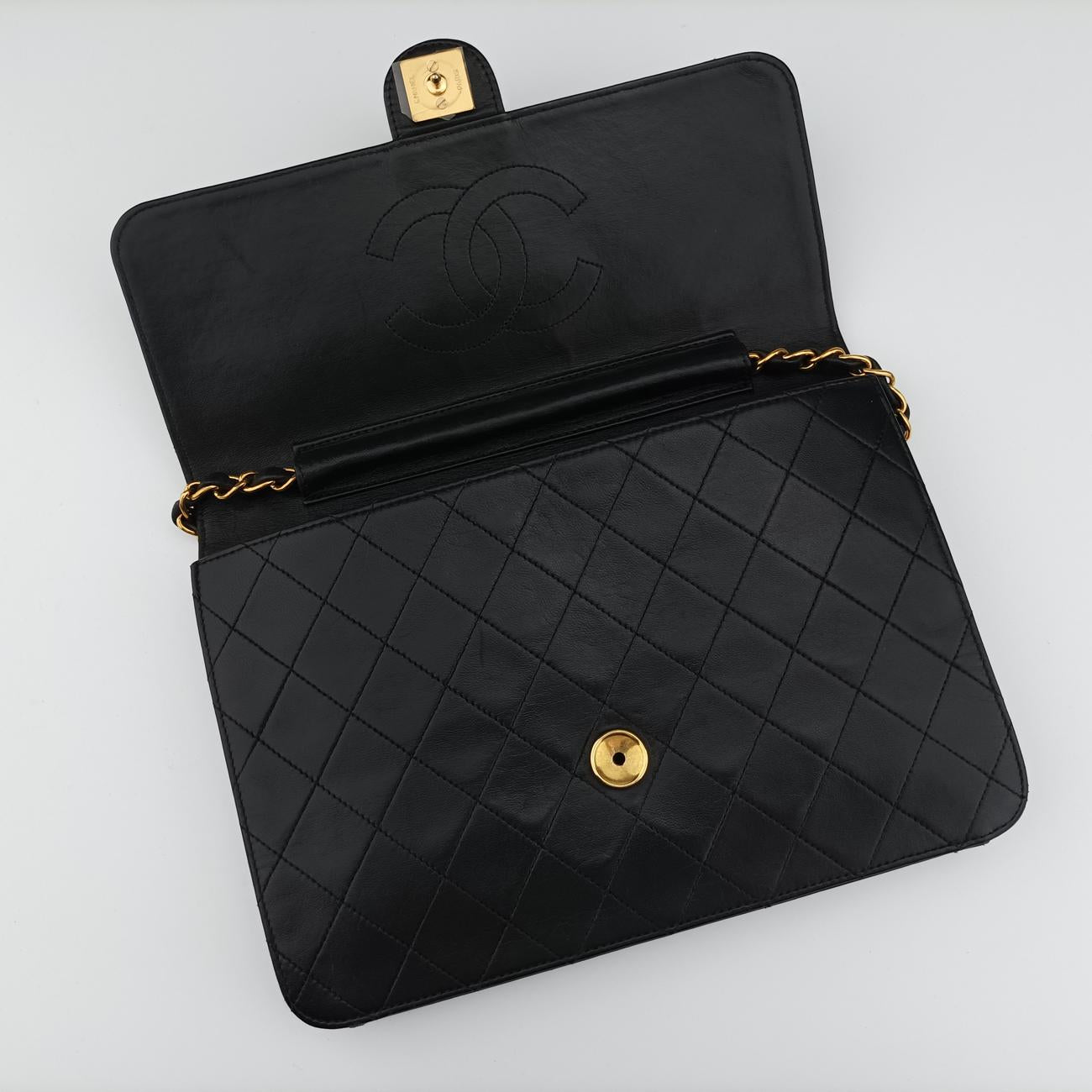 Matelasse 25 Push Lock Chain Black lambskin A03570 4974933マトラッセ25 プッシュロック チェーン ブラック ラムスキン A03570 4974933