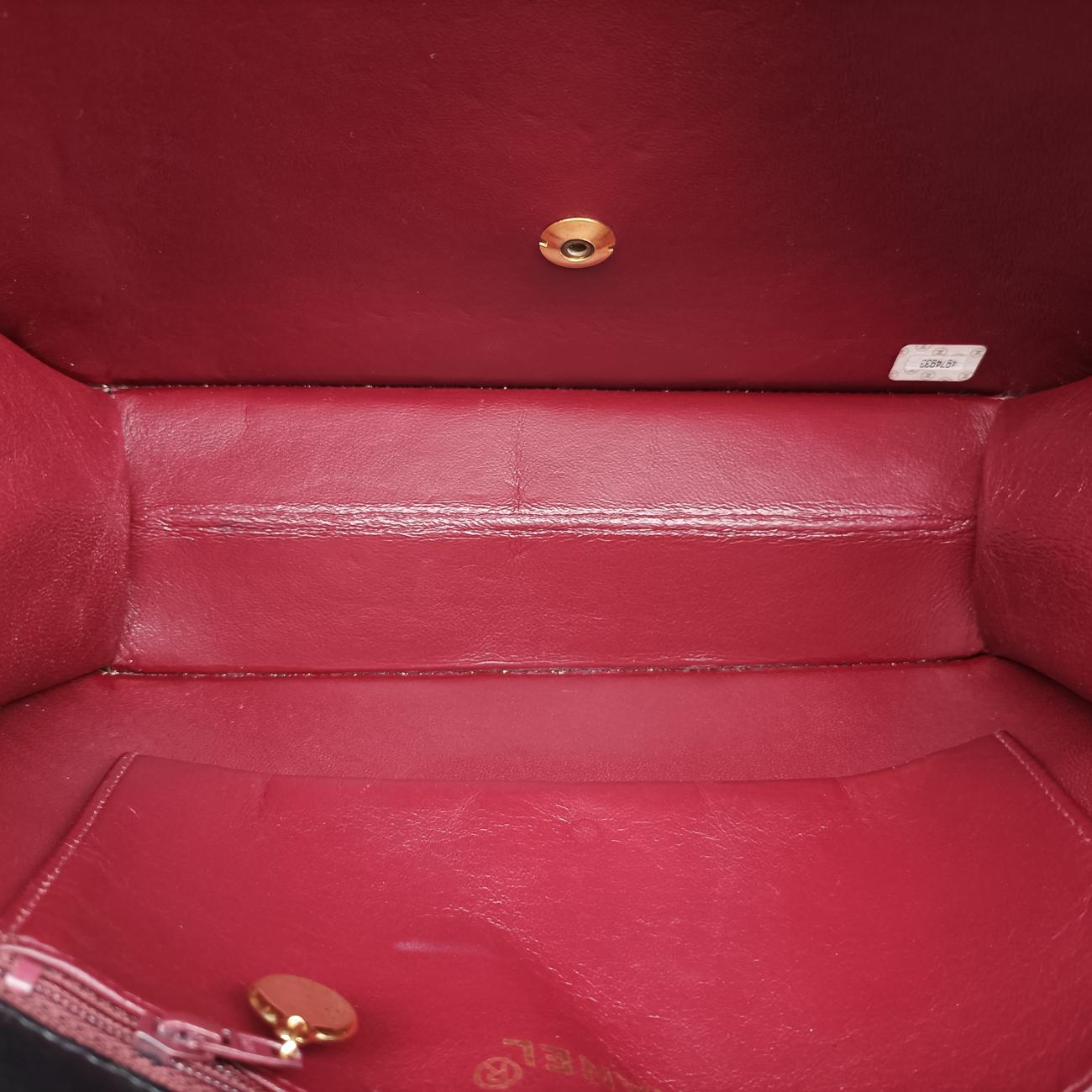 Matelasse 25 Push Lock Chain Black lambskin A03570 4974933マトラッセ25 プッシュロック チェーン ブラック ラムスキン A03570 4974933