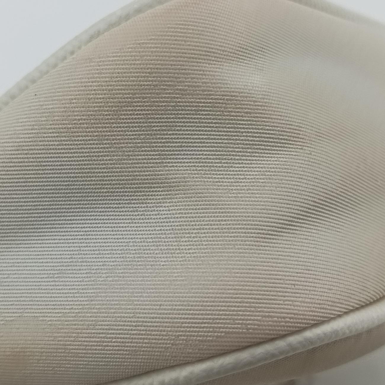 Re-Edition Nylon Mini white nylon 1TT122 42リエディションナイロンミニ ホワイト ナイロン 1TT122 42