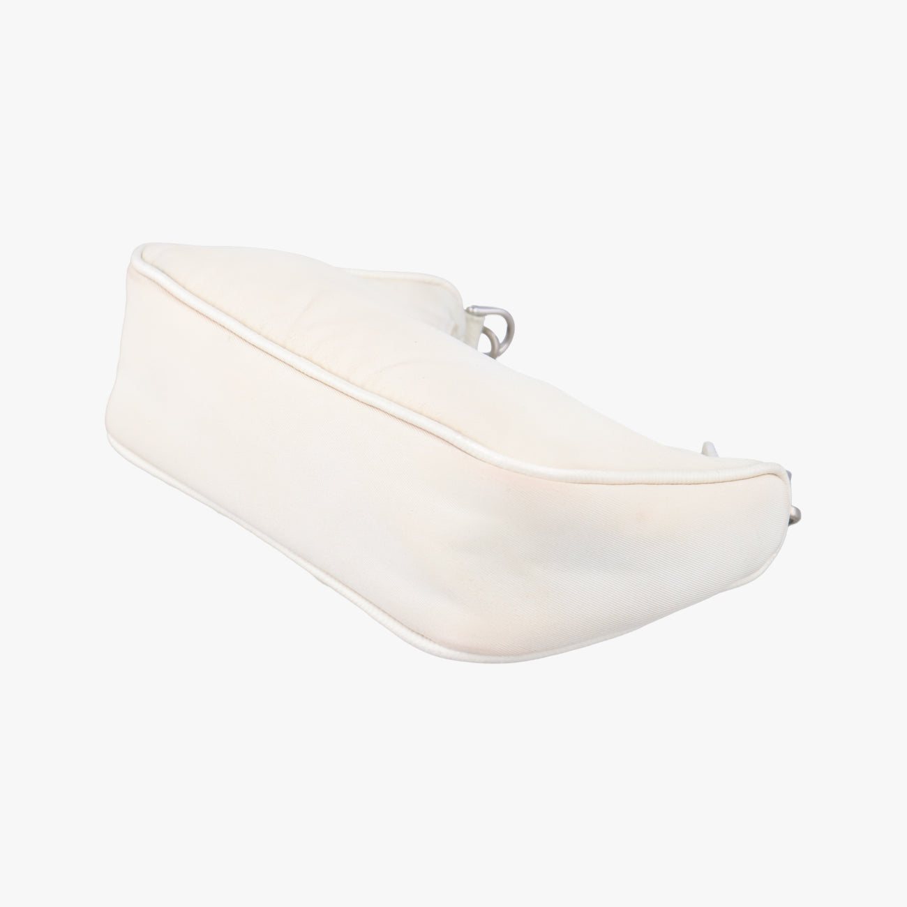 Re-Edition Nylon Mini white nylon 1TT122 42リエディションナイロンミニ ホワイト ナイロン 1TT122 42