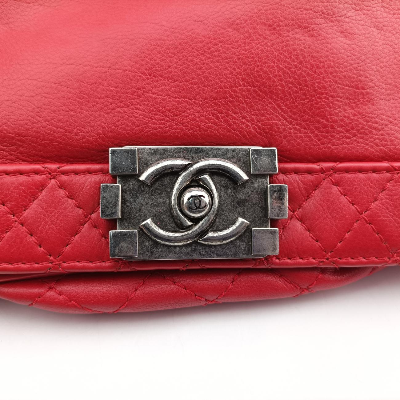 BOY CHANEL Red lambskin A67946 18786518ボーイシャネル レッド ラムスキン A67946 18786518
