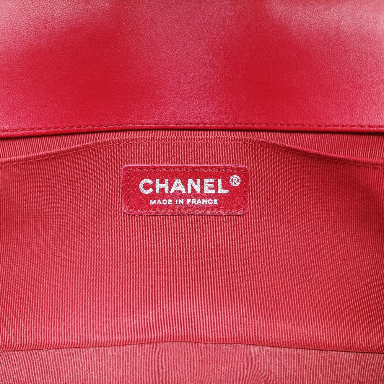 BOY CHANEL Red lambskin A66094 17592011ボーイシャネル レッド ラムスキン A66094 17592011