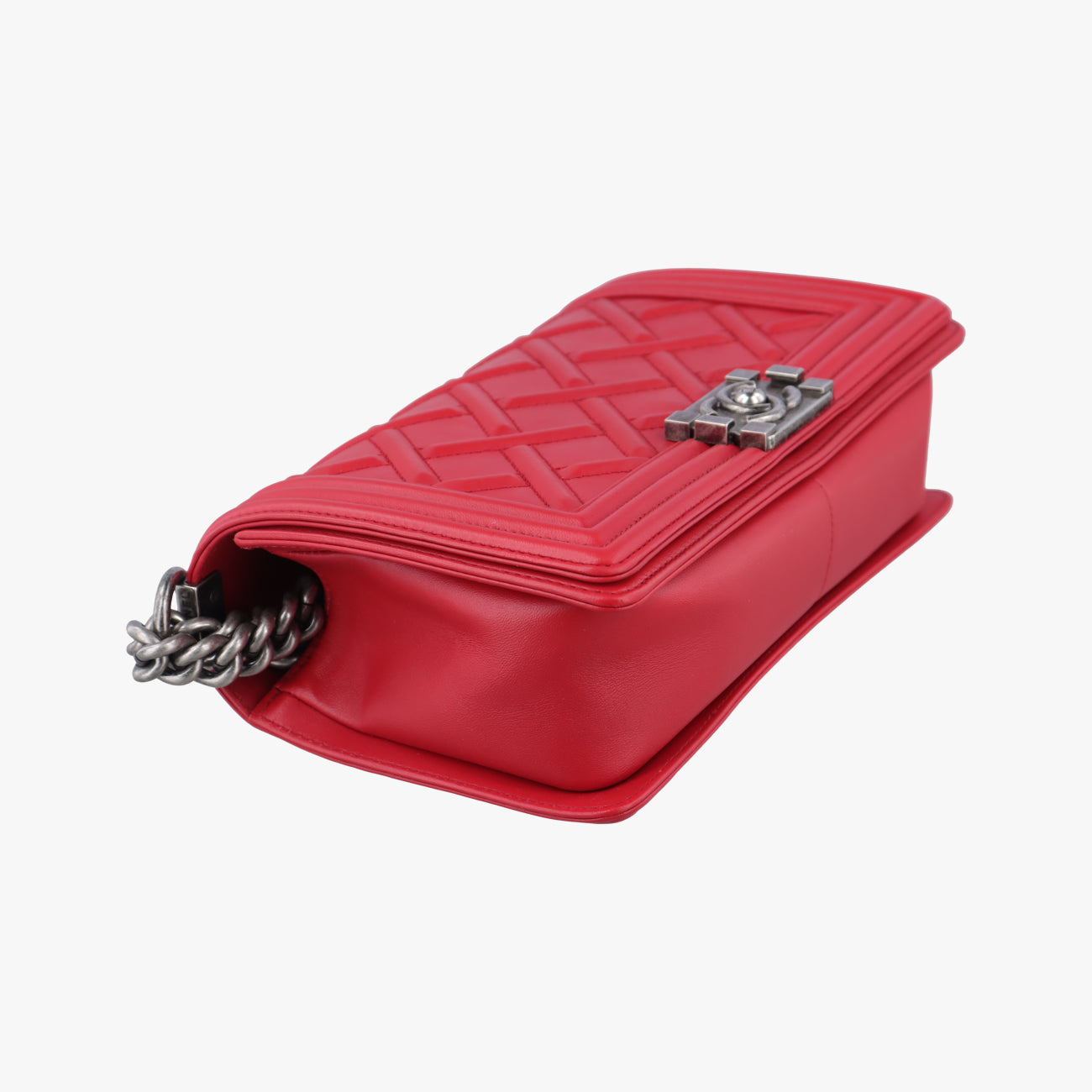 BOY CHANEL Red lambskin A66094 17592011ボーイシャネル レッド ラムスキン A66094 17592011