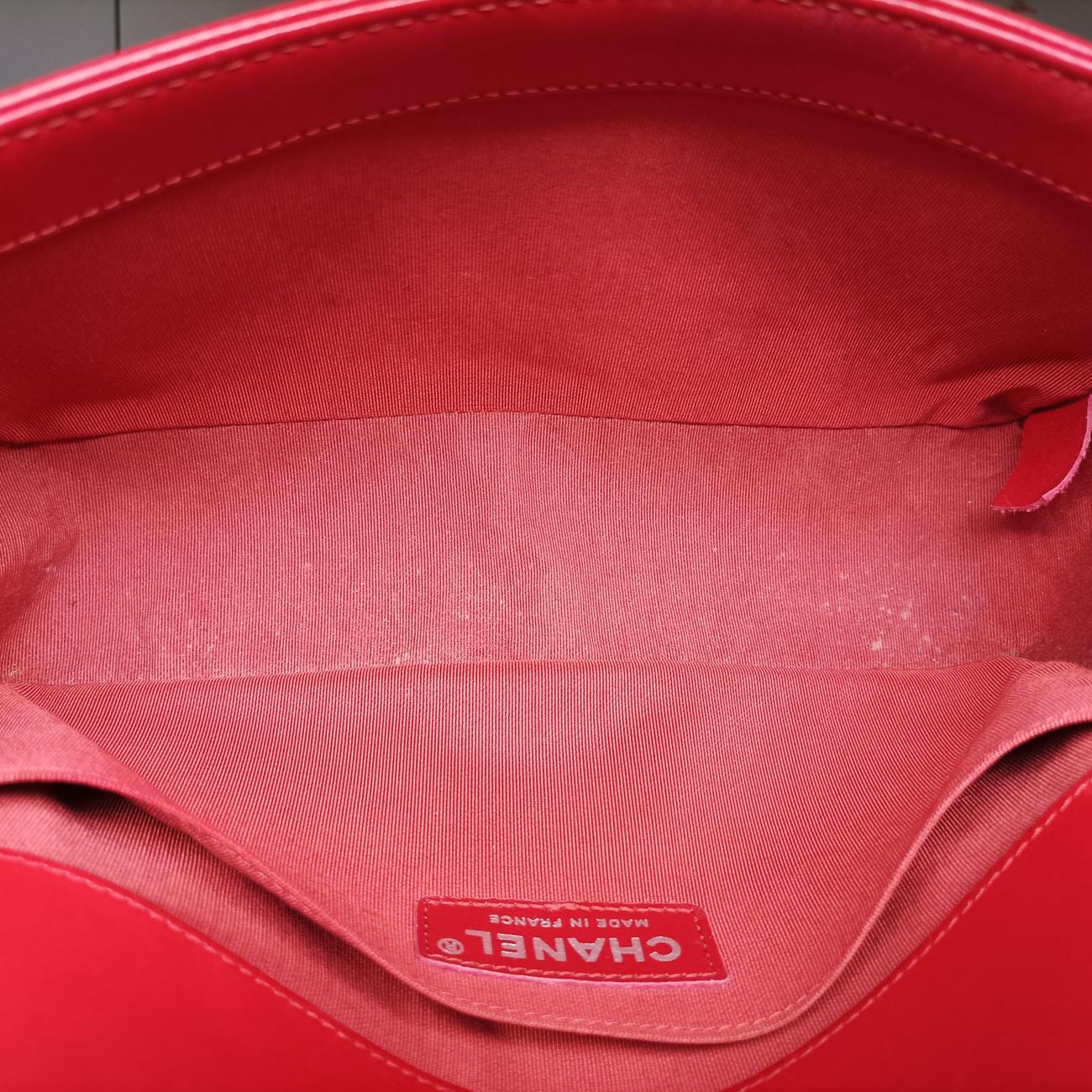 BOY CHANEL Red lambskin A66094 17592011ボーイシャネル レッド ラムスキン A66094 17592011