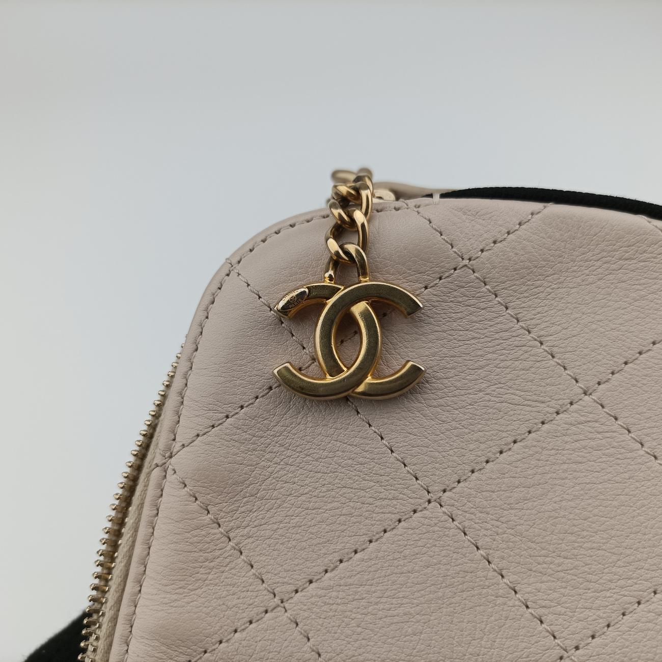 Button Up Double Zip Camera Pinkish Beige Leather 26387387ボタンアップダブルジップカメラ ピンキッシュベージュ レザー A57574 26387387