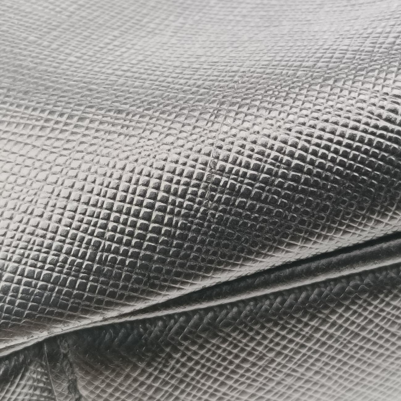 business bag briefcase Black SAFFIANO Leather 38ビジネスバッグ ブリーフケース ブラック サフィアーノレザー 2VE363 38