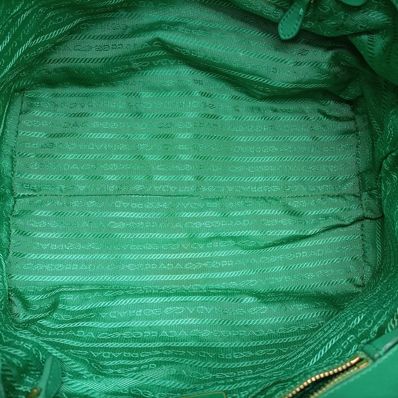 Triangular logo plate Green nylon 14三角ロゴプレート  グリーン ナイロン 14