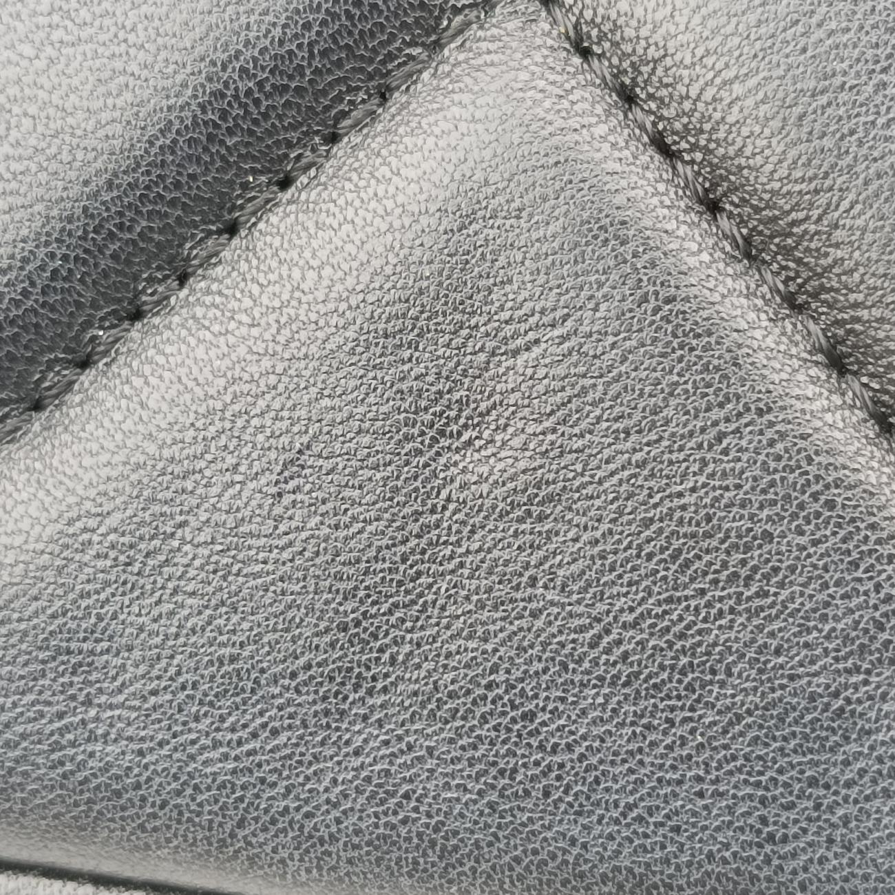 Devotion Black Leather ディヴォ―ション ブラック レザー