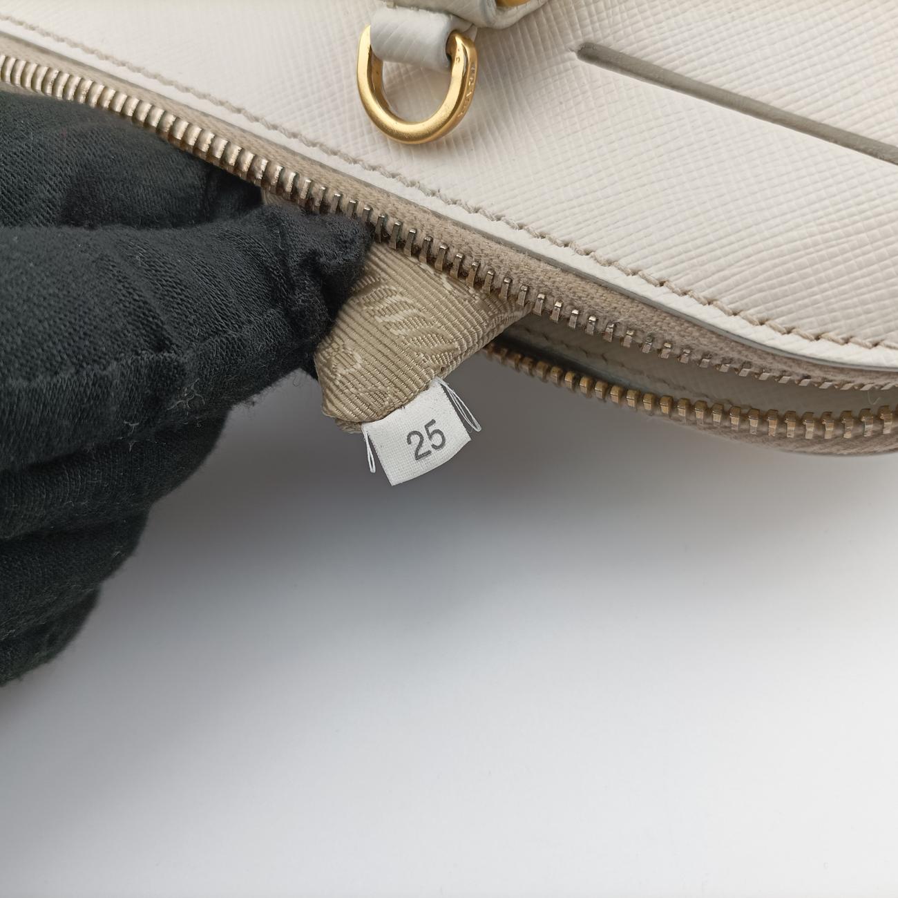 Large Promenade Satchel White SAFFIANO Leather BL0837 25ラージ プロムナード サッチェル ホワイト サフィアーノレザー BL0837 25