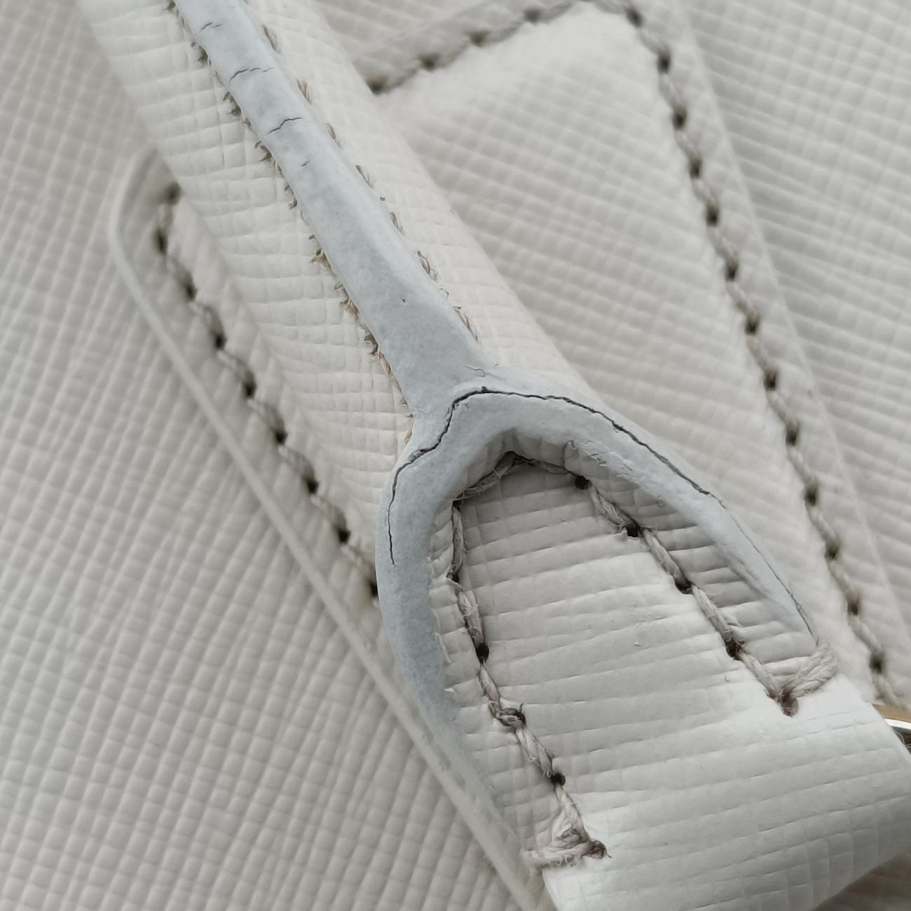 Large Promenade Satchel White SAFFIANO Leather BL0837 25ラージ プロムナード サッチェル ホワイト サフィアーノレザー BL0837 25