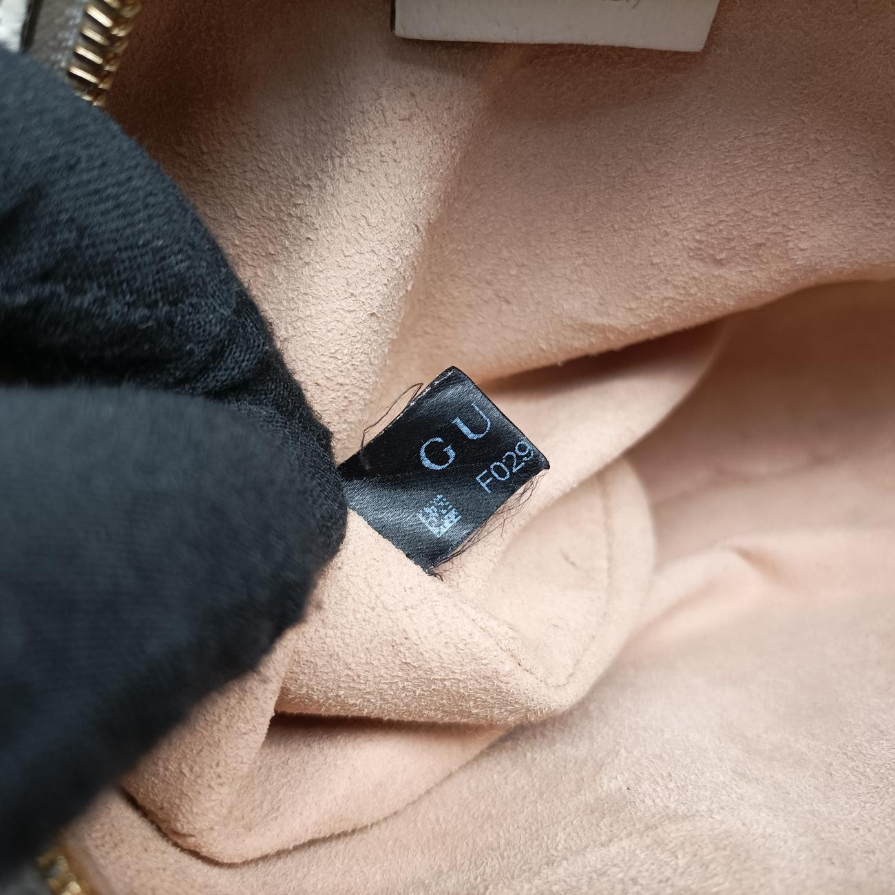 Ophidia White Leather F029704840オフィディア ホワイト レザー 550618 F029704840