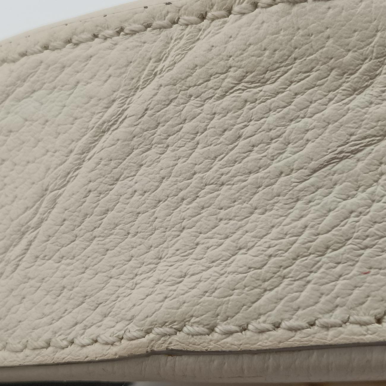 Ophidia White Leather F029704840オフィディア ホワイト レザー 550618 F029704840