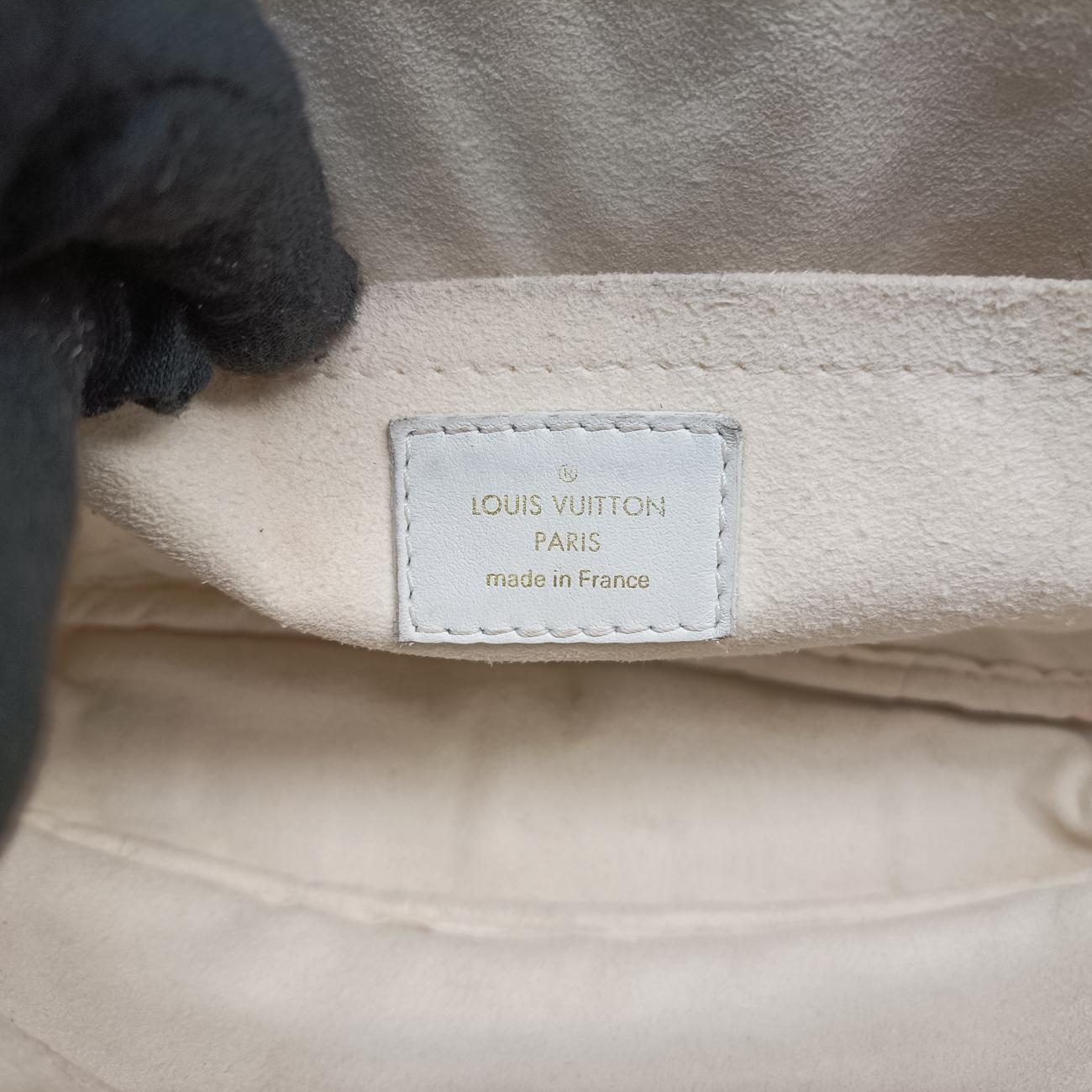 New Wave Camera White Leather M53863 TR1139 ICチップニューウェーブカメラ ホワイト レザー M53863 TR1139 ICチップ