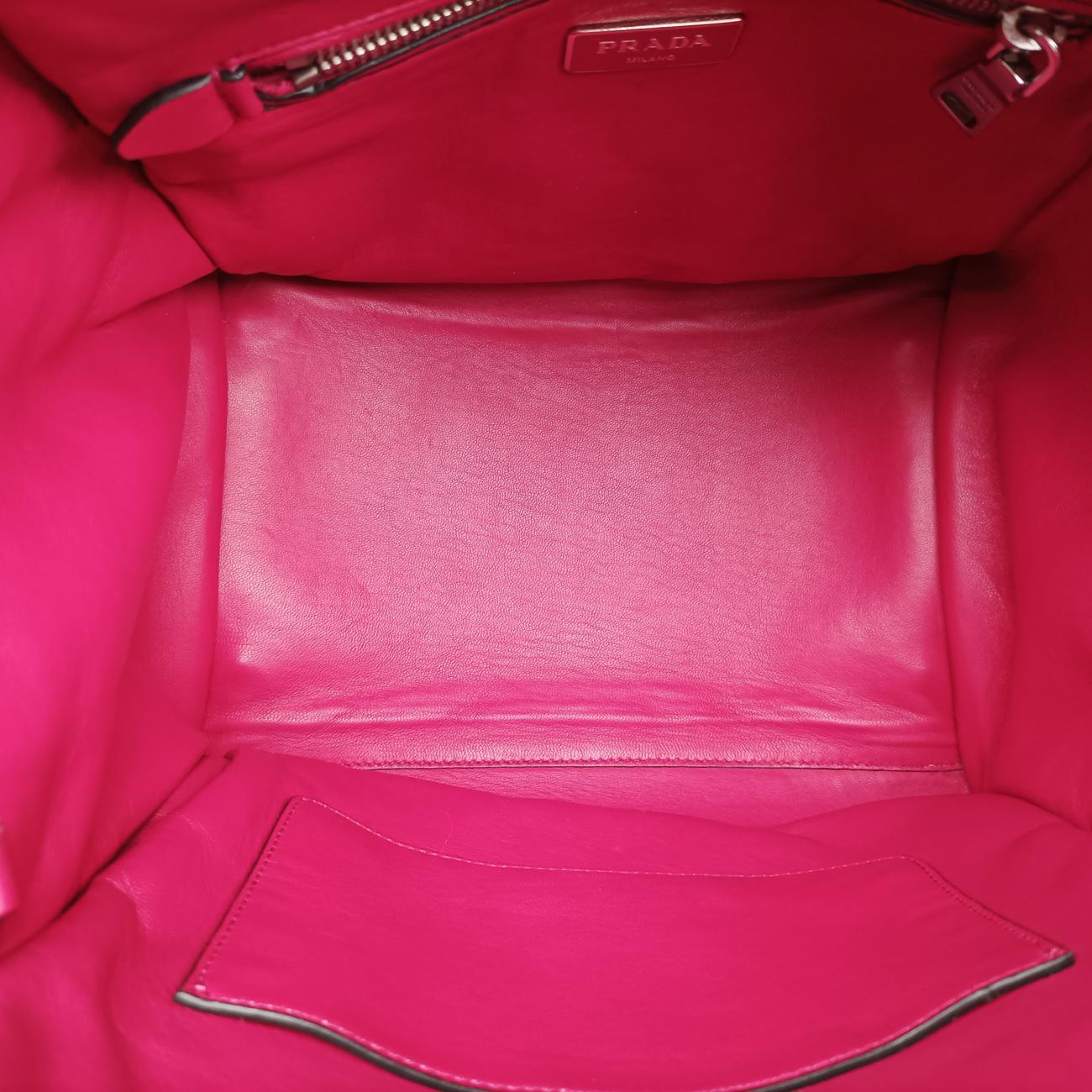 Twin Pocket Rose suede 31/E三角ロゴ ツインポケット ローズ レッド スエード BN2625 31/E