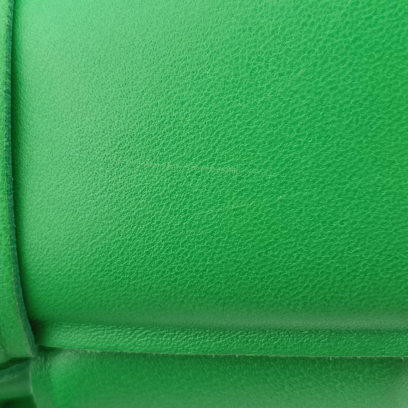 The Chain Cassette Green lambskin B09108320Pザ チェーン カセット グリーン ラムスキン B09108320P